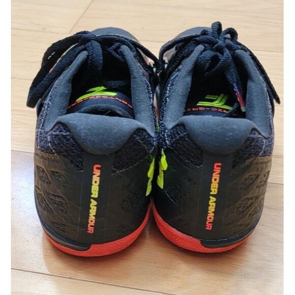 Men's Under Armour Centric Grip Track Shoes - Picture 7 of 9